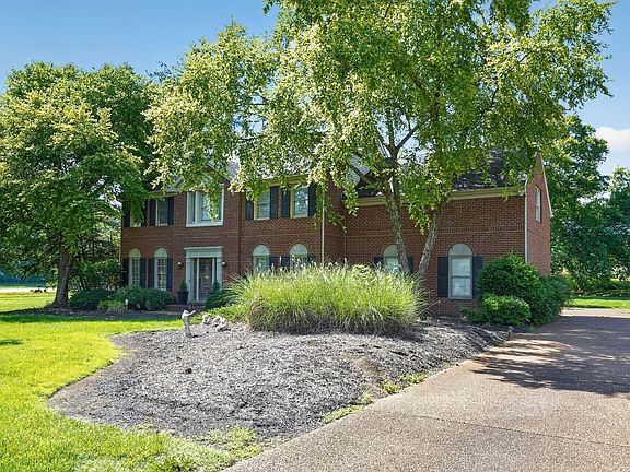 2nd image of 6418 Waterford Dr