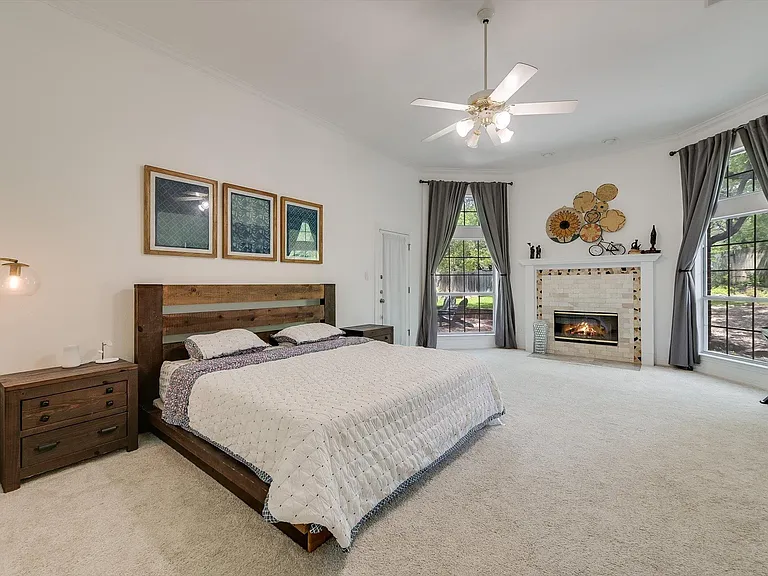 2404 Cliffs Edge Dr — Photo 15
