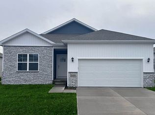 3605 Azalea Dr, Waukee, IA 50263