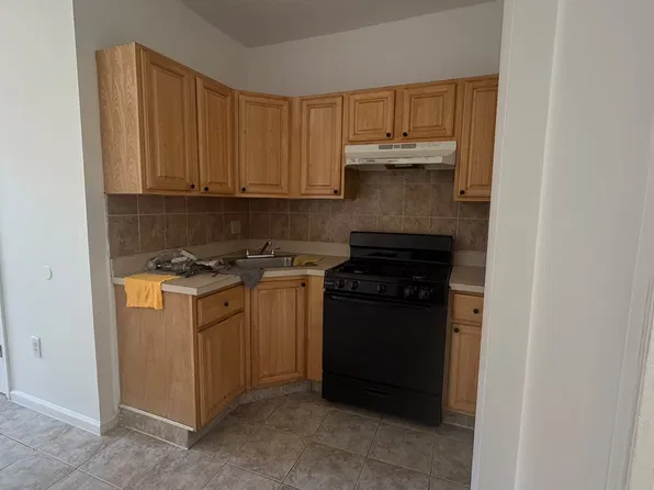155 W 29th St #14E, Bayonne, NJ 07002