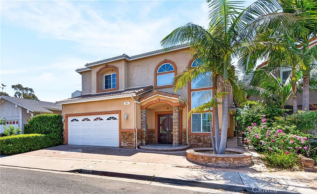 4 bed, 5.0 bath, 3887 sqft, $7,500 — Photo 2