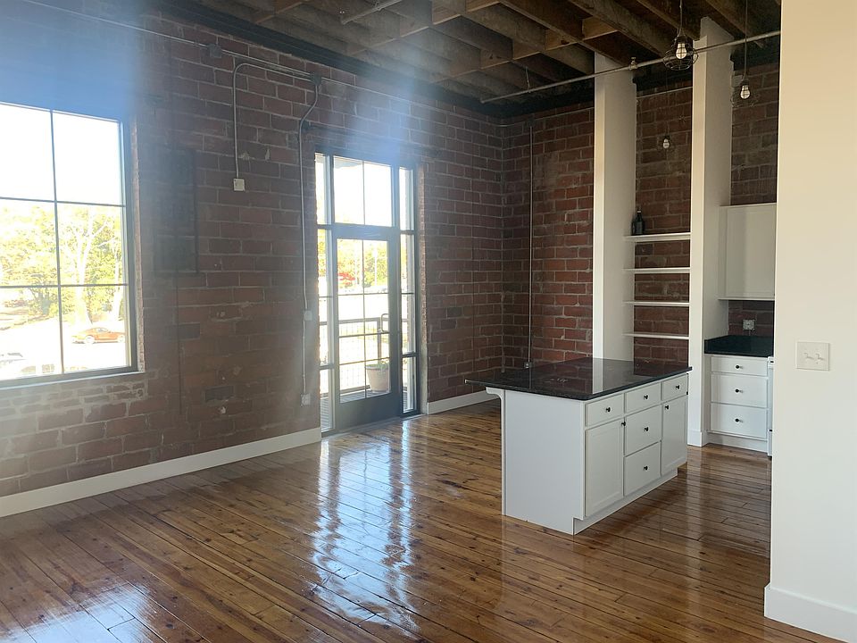 1st image of 240 1st St NE