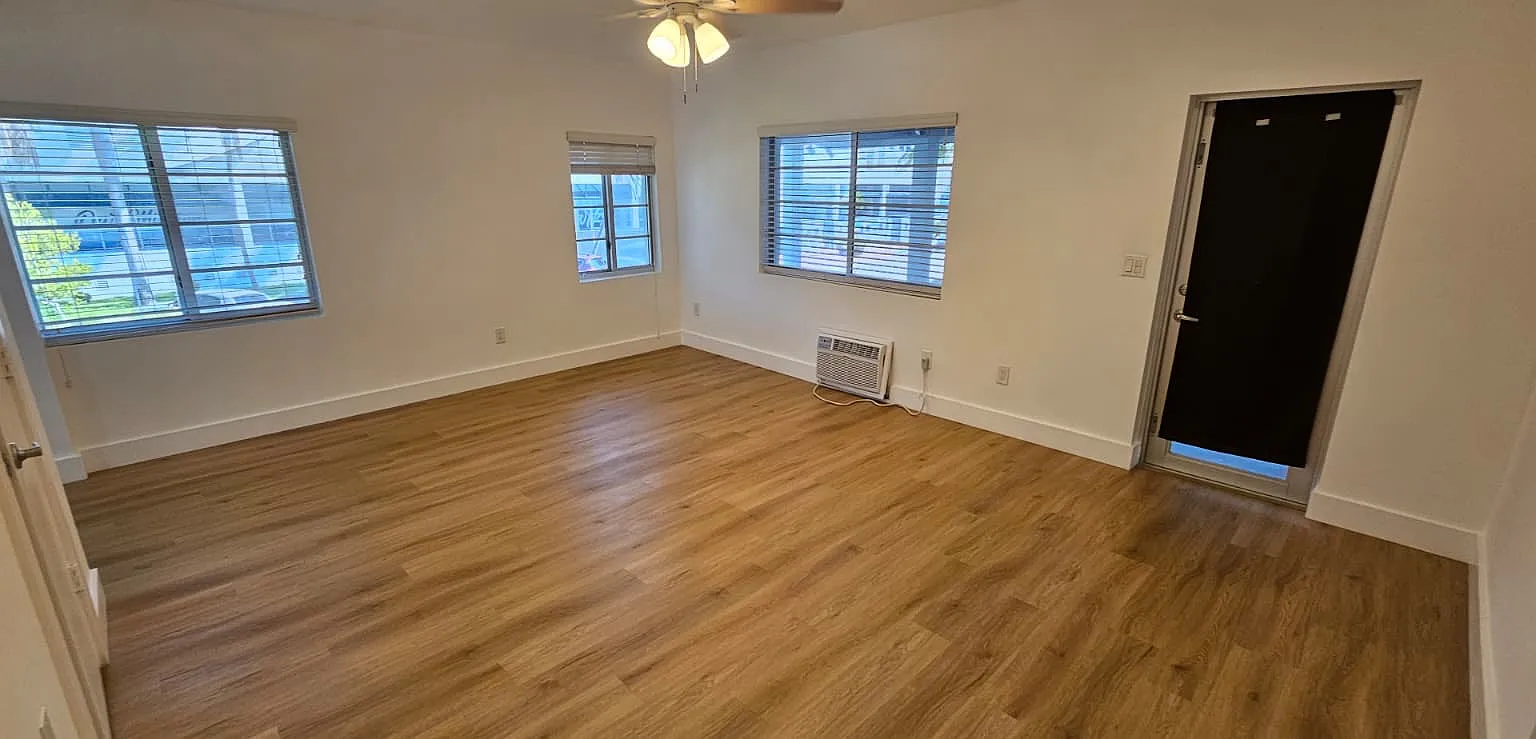 Studio, 515 sqft, $1,600 — Photo 2