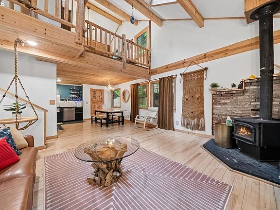 3rd image of 70548 E Mountain Dr