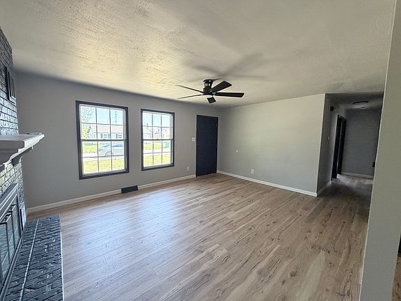 4th image of 1608 Armand Dr
