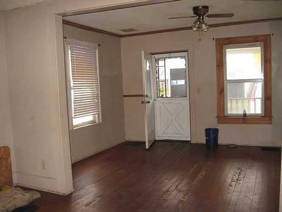 5th image of 324 Paterson St