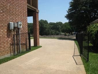 4th image of 660 Water Oak Dr