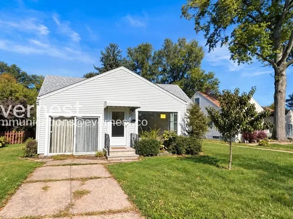27844 Knickerbocker Rd, Bay Village, OH 44140