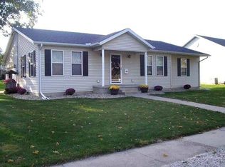 198 S Walnut, El Paso, IL 61738