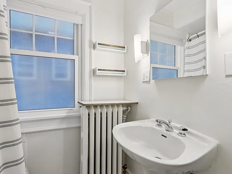 4042 N Downer Ave #4044 — Photo 25
