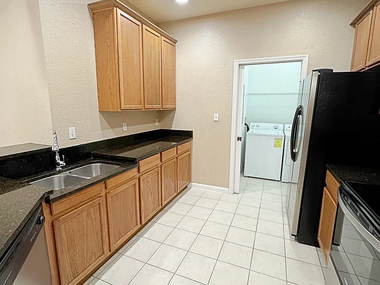 3331 Whitestone Cir #101 — Photo 5