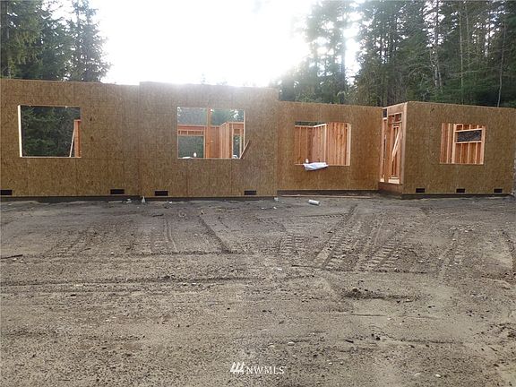 3rd image of 3991 Stonehill Lane