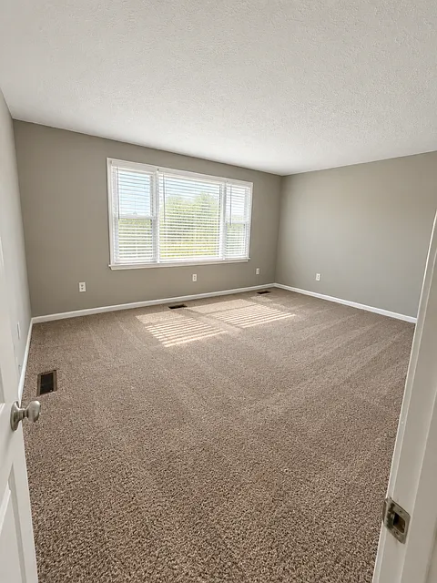 3 bed, 1163 sqft, $1,450 — Photo 3