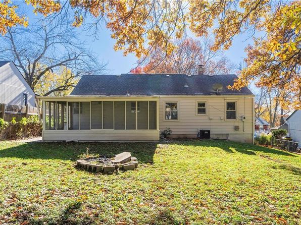 522 NE 42nd St, Kansas City, MO 64116