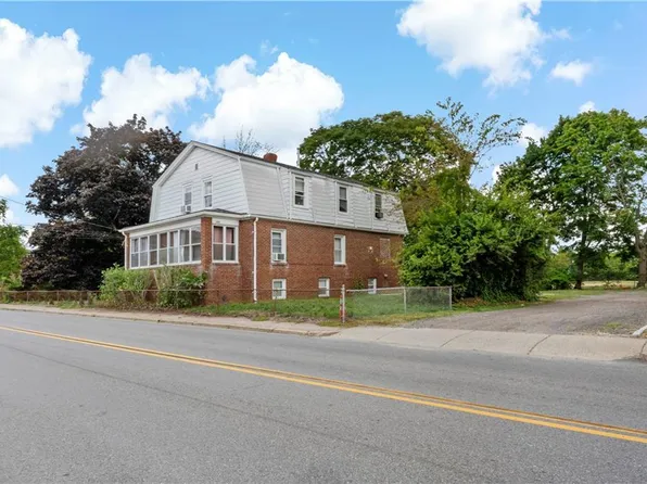 122 Market St, Warren, RI 02885
