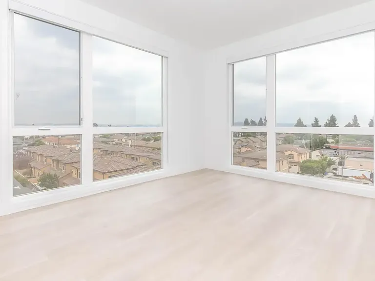 Begonia Place Luxury Apartments — Photo 115