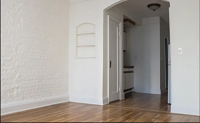Rented by Compass | media 9