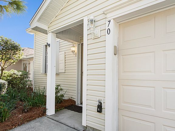 2nd image of 70 Park Pl