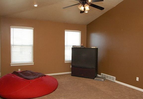 2nd image of 1422 W 2200 S