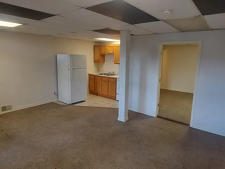 311 S Madison Ave — Photo 2