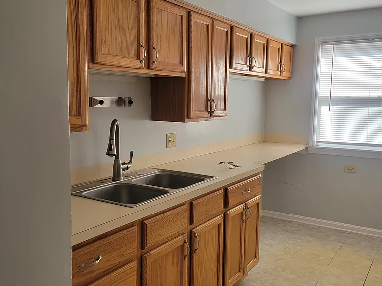 3313 Warren Rd — Photo 5