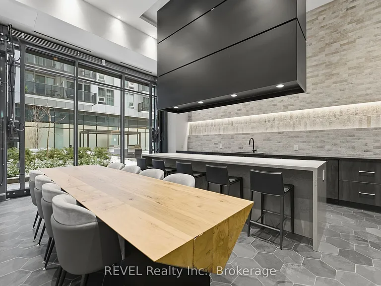 2450 Old Bronte Rd #405 — Photo 34