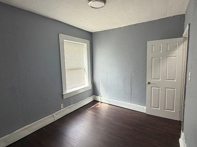 7000 S Stewart Ave — Photo 4