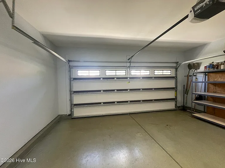 203 Ashton Ct — Photo 34