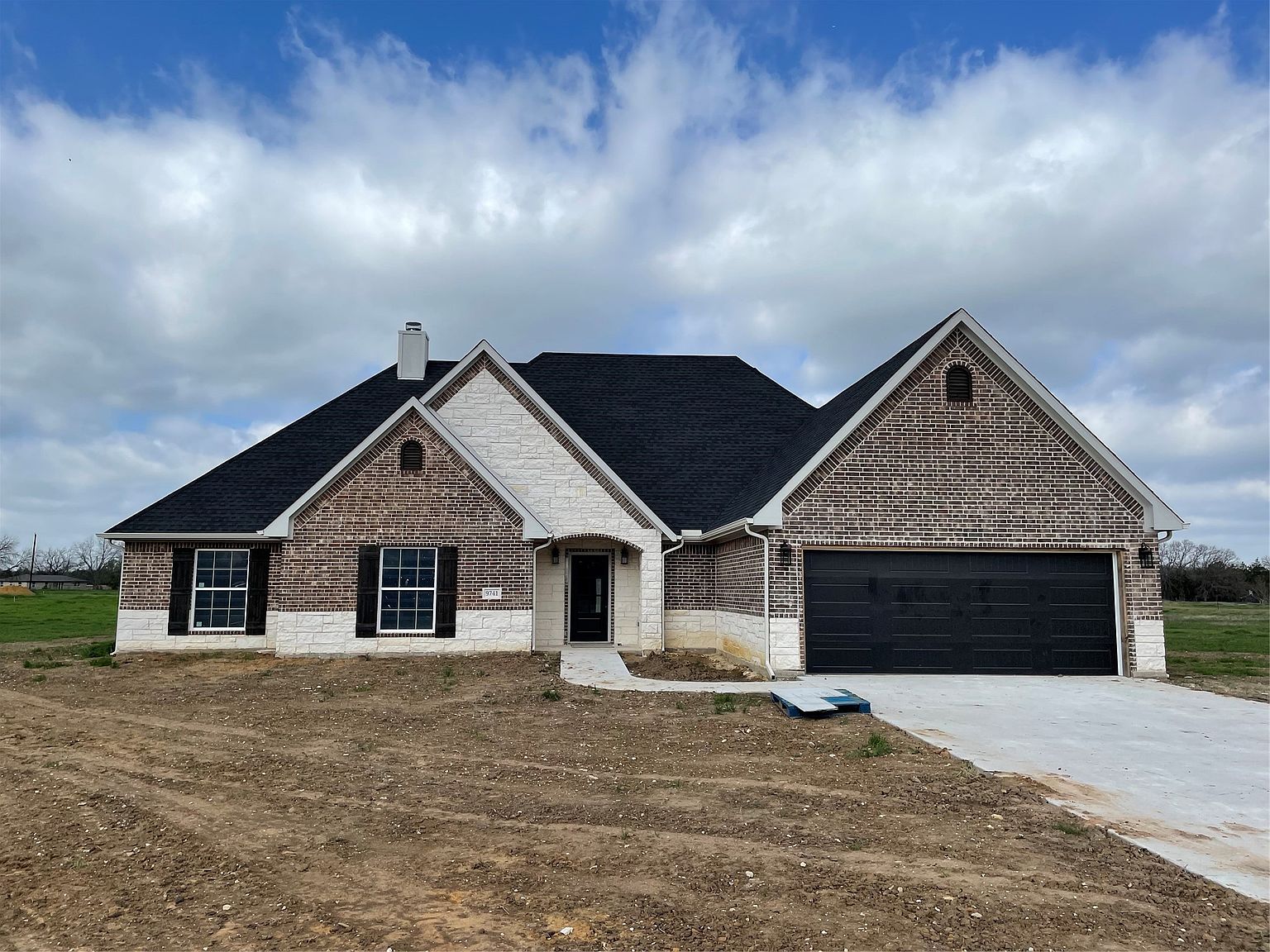 9741 Dripping Springs Rd, Denison, TX 75020 | Zillow