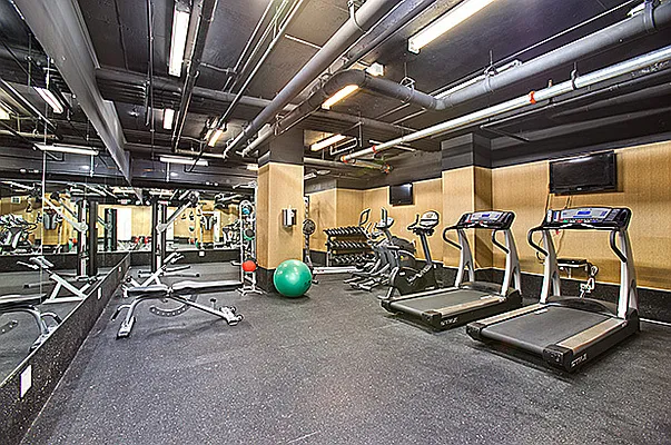 Rented by BLU Real Estate | media 32