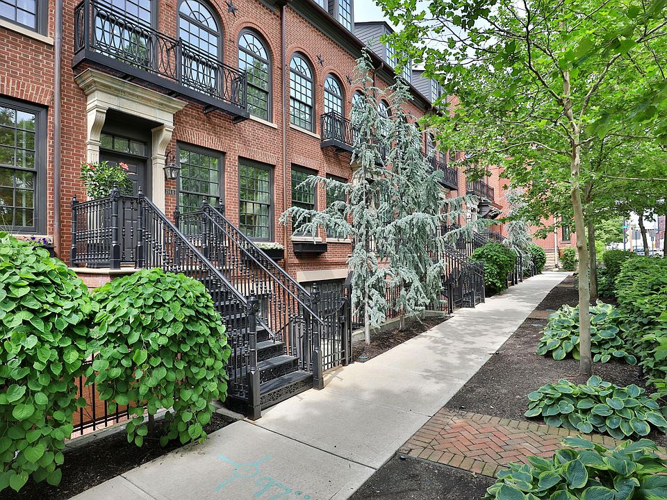 1st image of 294 1/2 E Gay St #Townhouse 47