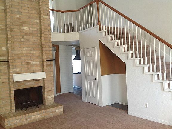 4th image of 19414 Lake Hollow Ln