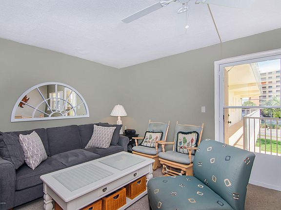 4th image of 425 Tyler Ave APT 11