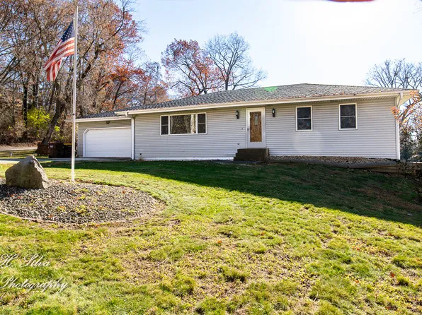 1005 Yuma Trl, McHenry, IL 60051