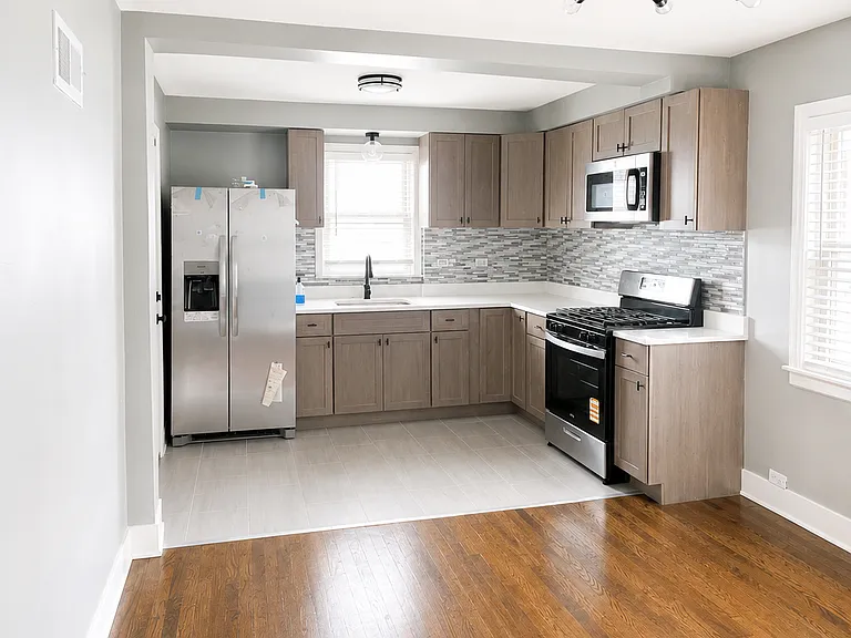 5337 W Gladys Ave #2 — Photo 7