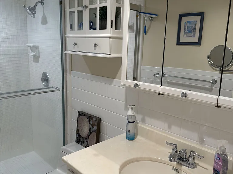 4026 Silver Palm Dr #B — Photo 8