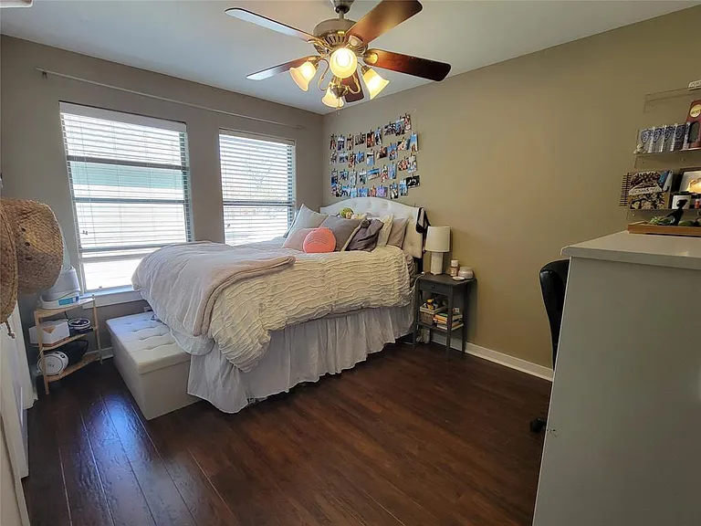 4500 Avenue C #2 — Photo 8