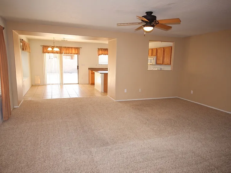 2423 E Winged Foot Dr — Photo 4