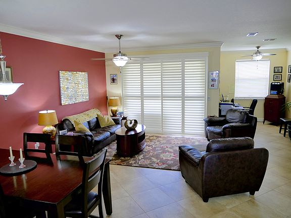 4th image of 70 Riverview Bnd S Unit 714