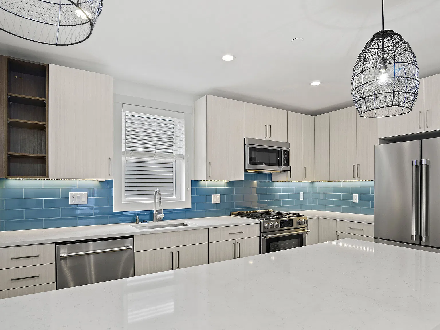 26 Crescent Ave — Photo 2
