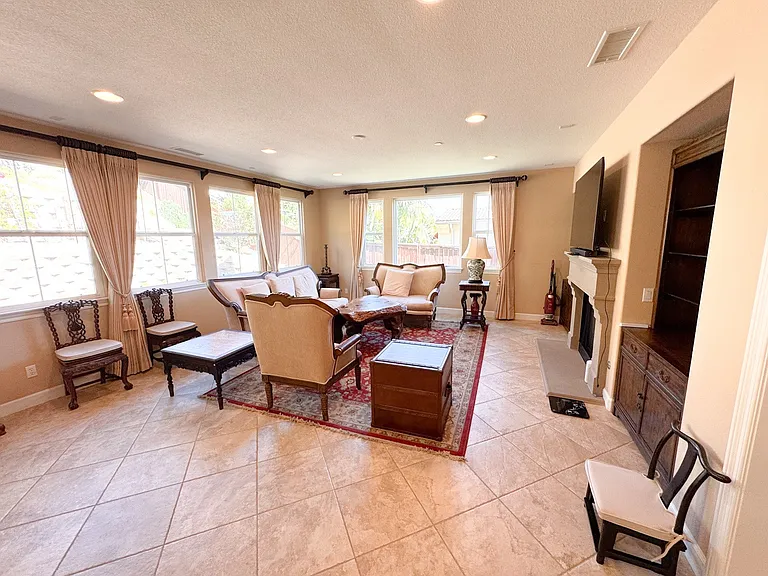 536 Quail Pointe Ln — Photo 17