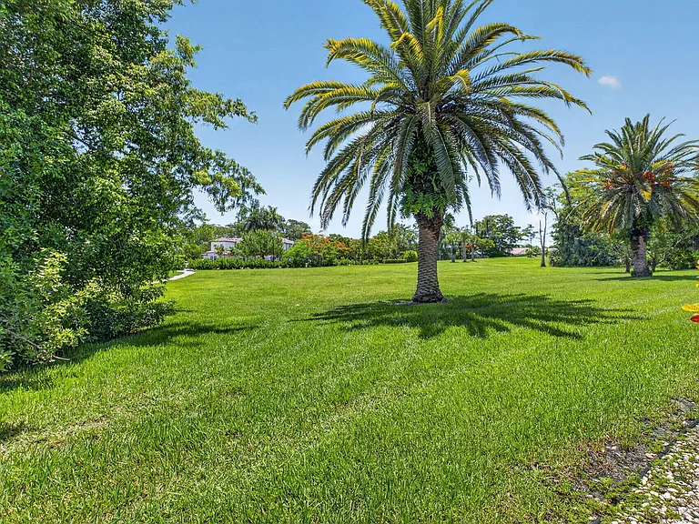 9264 Vista Del Lago #A — Photo 35