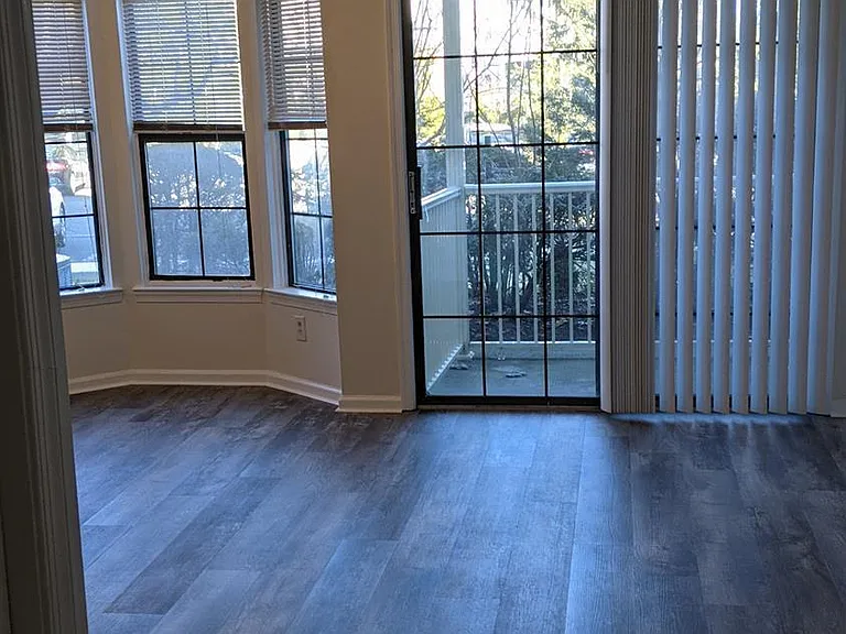 282 Cozzens Ct — Photo 10