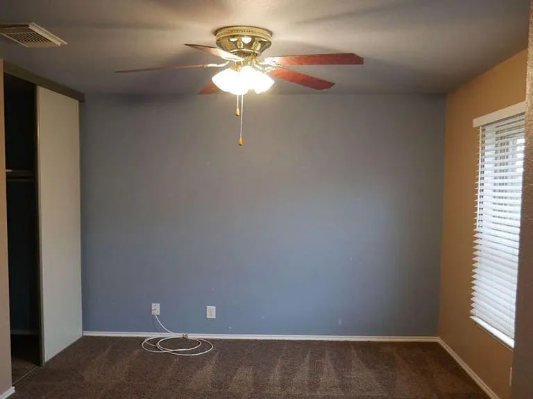 47 Latrobe Post — Photo 15
