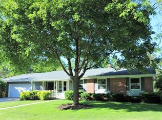 N86W16146 Riverlands Cir, Menomonee Falls, WI 53051