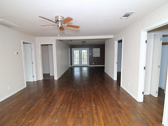 5th image of 216 Holly Dr