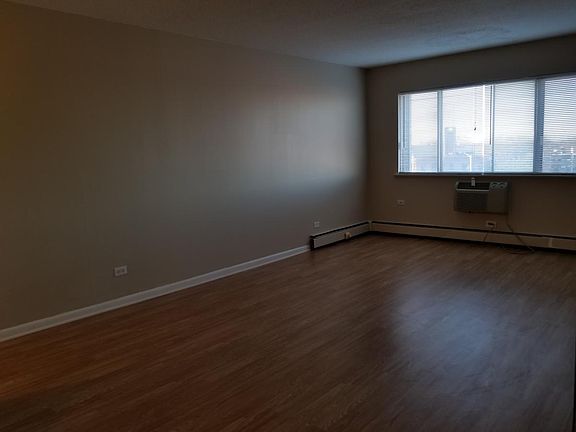 4th image of 7650 W Altgeld St APT 203