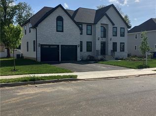 5 Kristina Ct, East Brunswick, NJ 08816