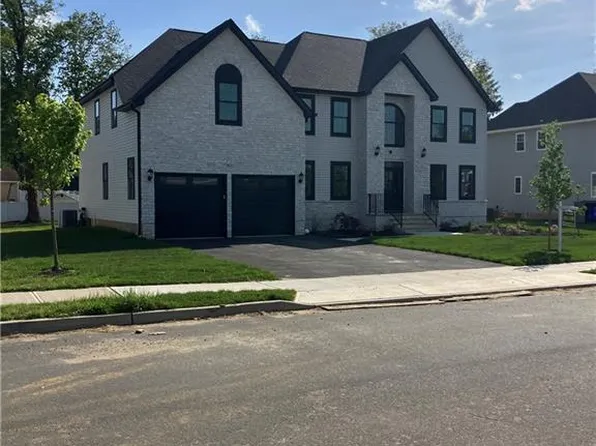 5 Kristina Ct, East Brunswick, NJ 08816