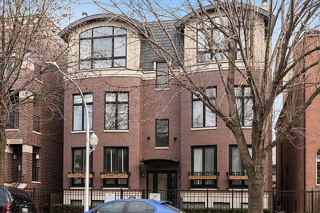1st image of 2717 N Southport Ave #3N